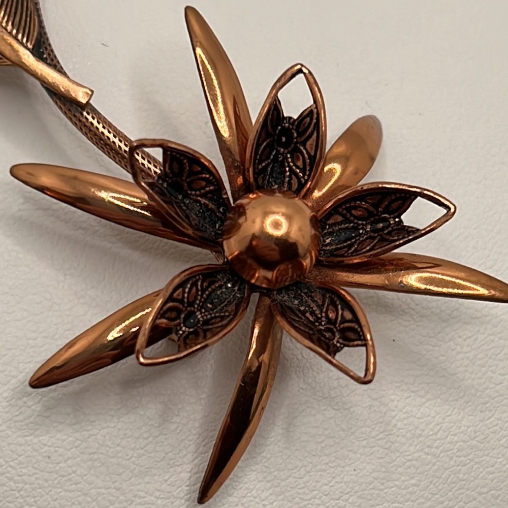 Vintage Copper Flower Brooch. - Picture 7 of 12